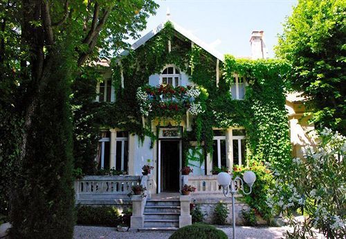 Hotel Le Chalet Fleuri Saint-Rémy-de-Provence Εξωτερικό φωτογραφία